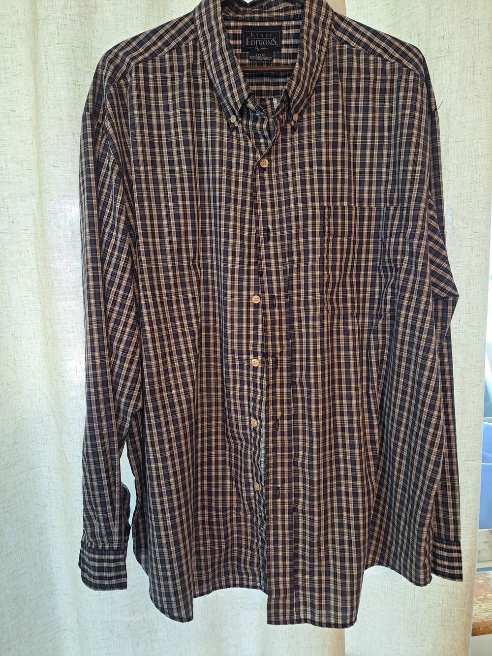 Basic Editions Men's Navy and Cream Plaid Button-Down Shirt